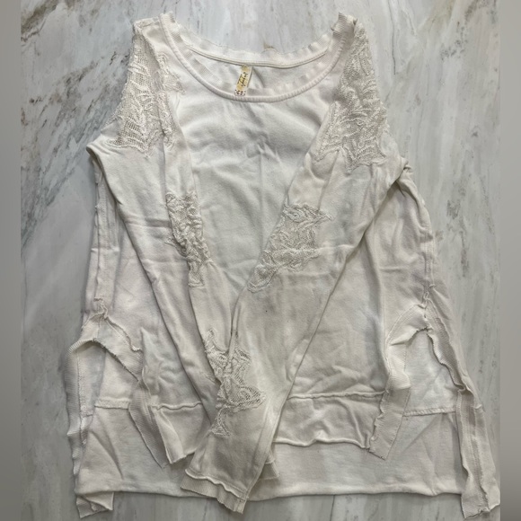 FREE PEOPLE | White Long Sleeve Shirt with Lace Detailing and Keyhole Back - Picture 2 of 7